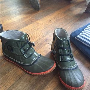 Sorel rain boot